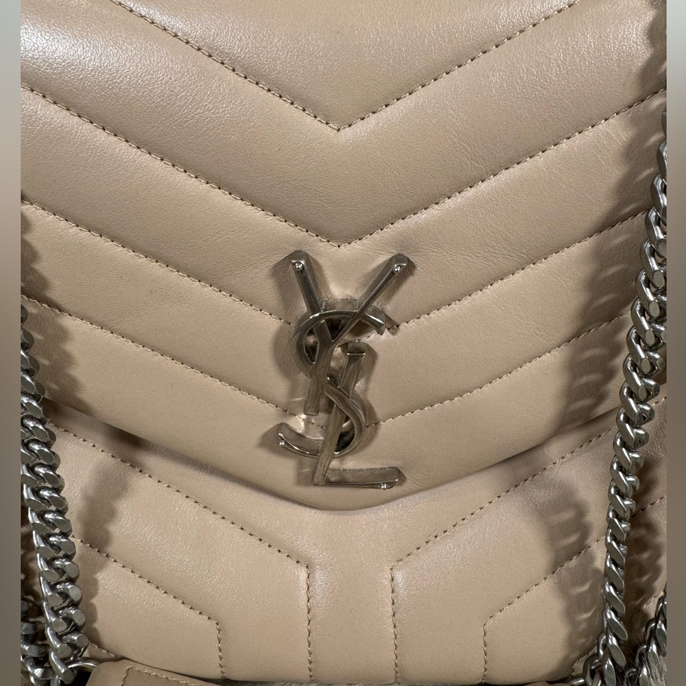 ❌❌❌SOLD❌❌❌Authentic YSL Yves Saint Laurent Monogram Loulou Shoulder/Crossbody - Picture 2 of 15